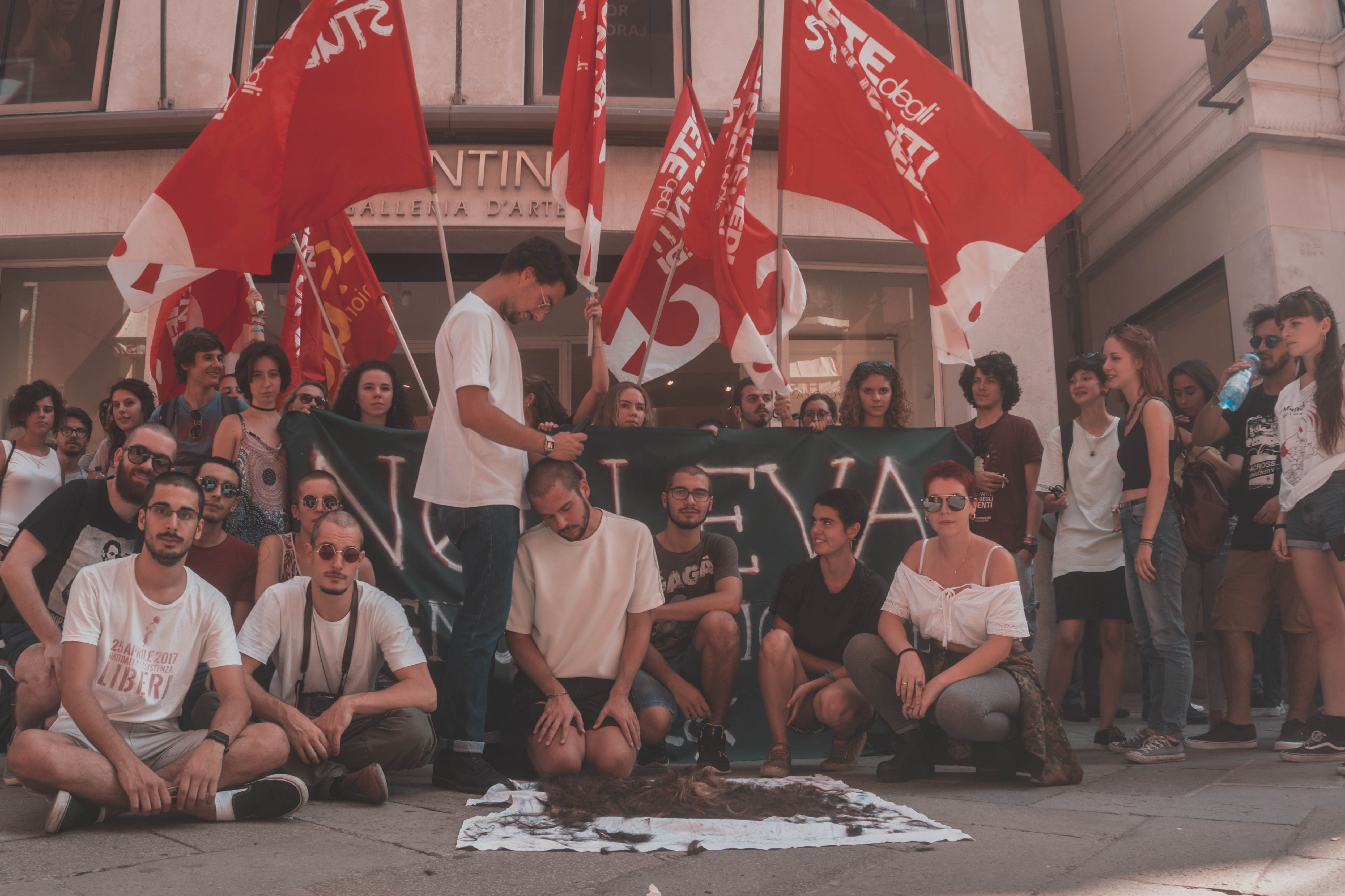 Studenti sono la regione veneto rasati contro la leva